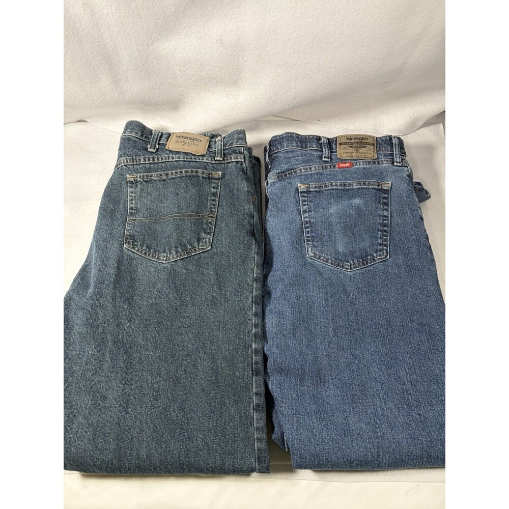 Two Pair WRANGLER BLUE JEANS MENS 40x32 Authentic And Regular Fit